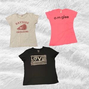 Lot of 3 Women’s graphic shirts, size XL, gray, pink, black